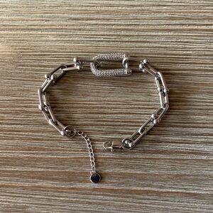 Elegant U link Bracelet with zircons